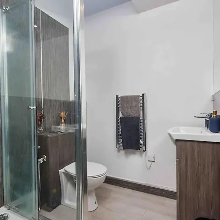 Sleeps 3 - Centre - Free Wifi *