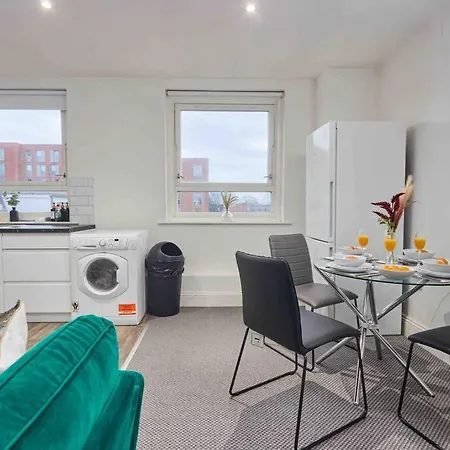 Sleeps 3 - Centre - Free Wifi * Leeds (West Yorkshire)